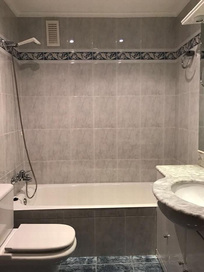 Antes: bañera antigua
