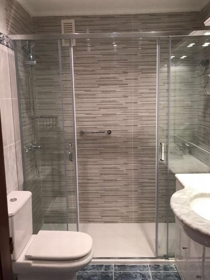 Después: ducha moderna